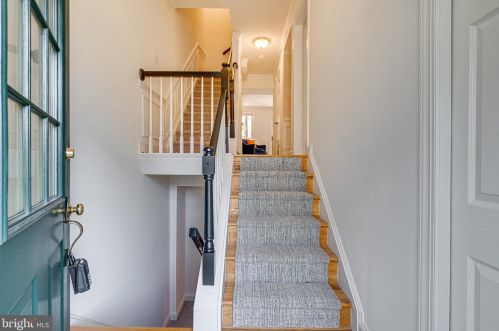 5869 Banning Pl, Springfield, VA 22015-3666