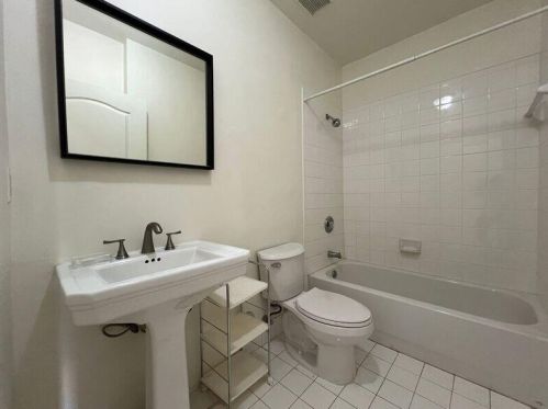 12599 28th Ct, Hollywood FL  33027-4104 exterior