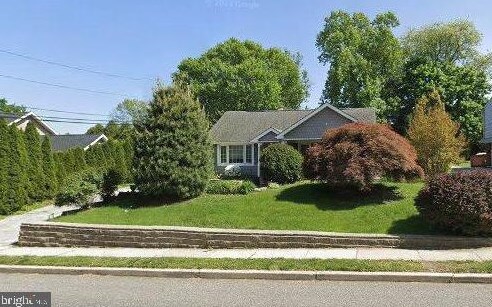 339 Sugartown Rd, Wayne, PA 19087-2935