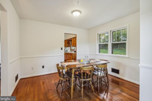 13100 Furnace Mountain Rd, Lovettsville VA  20180-2418 exterior