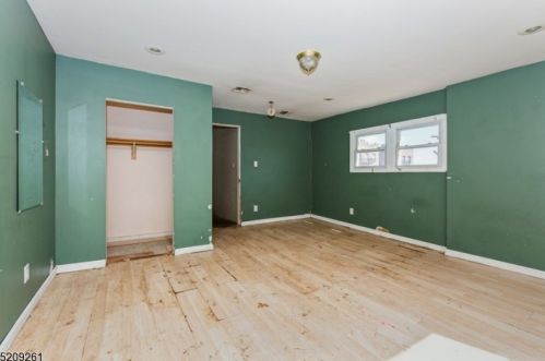 39 Elmwood Ave, Irvington NJ  07111-1955 exterior