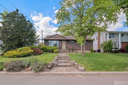 242 Prospect Ave, Woodbridge, NJ 07095-3223