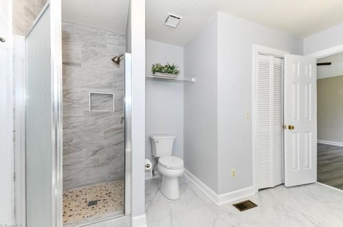 3206 Cardinal Ridge Dr, Greensboro NC  27410-8250 exterior