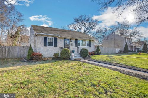 502 2nd St, Palmyra NJ  08065-2330 exterior