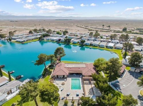 48303 20th St, Lancaster CA  93534-7403 exterior