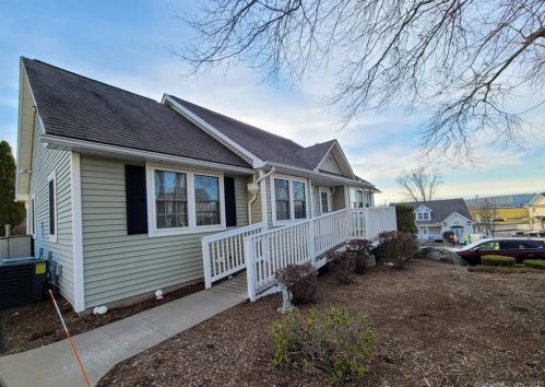 6 Pasco Dr, East Windsor, CT 06088-1713