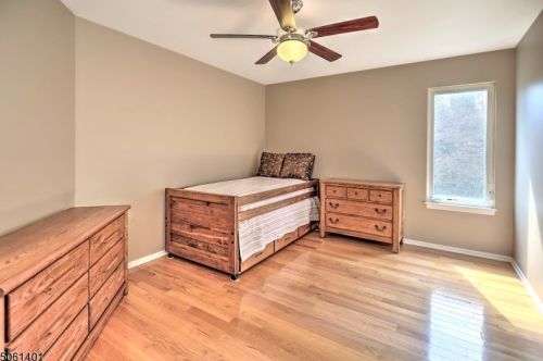 16 Steeple Chase Ct, Bedminster NJ  07921-1638 exterior