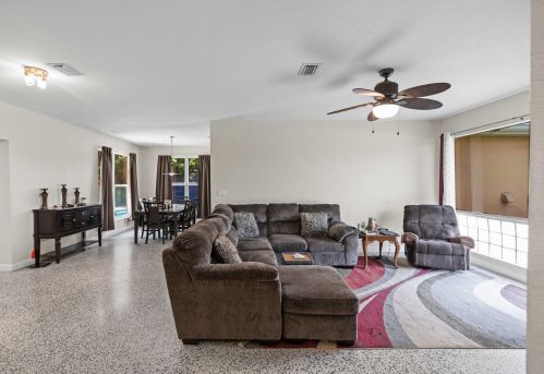 774 Prima Vista Blvd, Fort Pierce FL  34952-2275 exterior