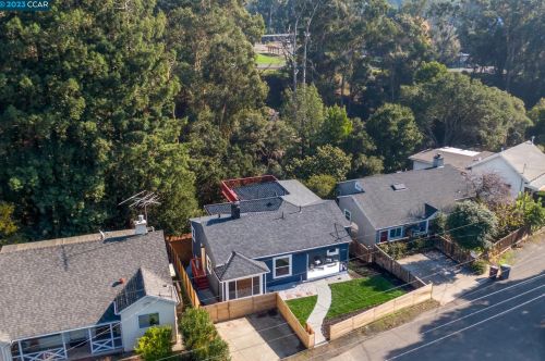 4216 Knoll Ave, Oakland CA  94619-3025 exterior