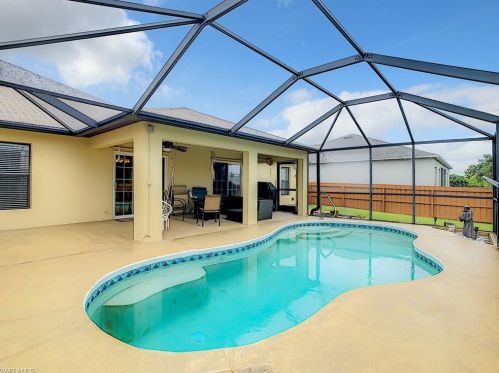 211 26th Ave, Cape Coral, FL 33993-4341