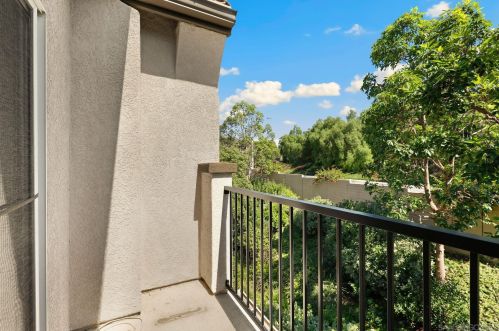 6282 Via Trato, Carlsbad CA  92009-6084 exterior