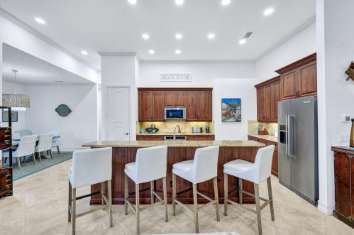 350 Gumbo Limbo Ln, Marco Island FL  34145-1865 exterior