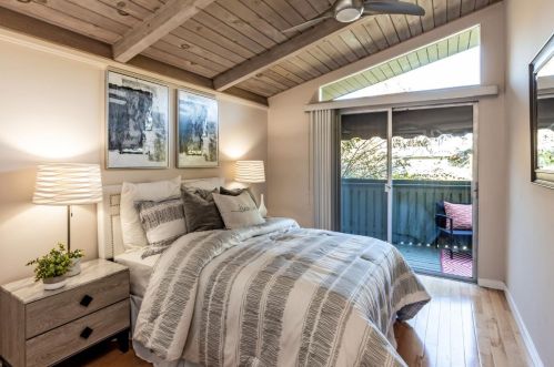 278 Monroe Dr, Mountain View CA  94040-1000 exterior
