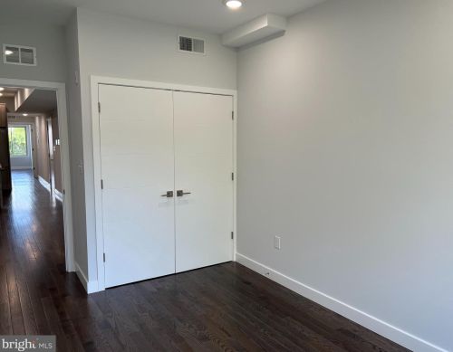 1752 Marshall St, Philadelphia PA  19122-2924 exterior