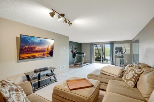 6148 Mill Run Rd, Monticello MN  55362-3611 exterior