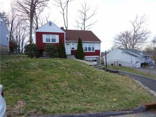 71 Sherwood Ave, Crotonville, NY 10562-3548