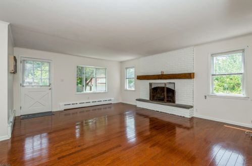 19 Dayton Cres, Bernardsville NJ  07924-2742 exterior