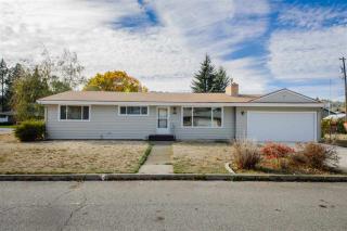 9221 Whitehouse St, Spokane, WA 99218-2169