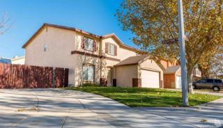 1851 Hart St, Lancaster, CA 93534-5139