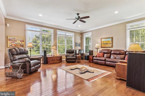 8373 Pedigrue Ct, Gainesville VA  20155-3240 exterior