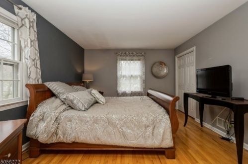 2106 Primrose Ln, Martinsville NJ  08836-2218 exterior