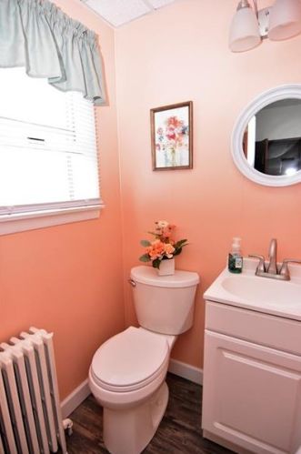 2329 Clinton St, Whitaker PA  15120-2662 exterior