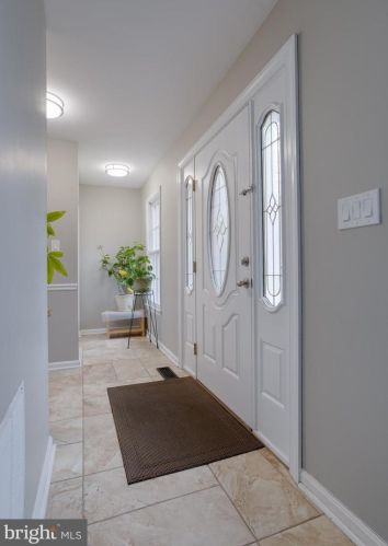 7700 Groveland Heights Ct, Springfield, VA 22153-2255