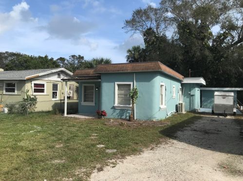 308 18th St, Fort Pierce, FL 34950-3891