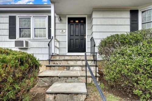90 Old Norwalk Rd, New Canaan, CT 06840-6420