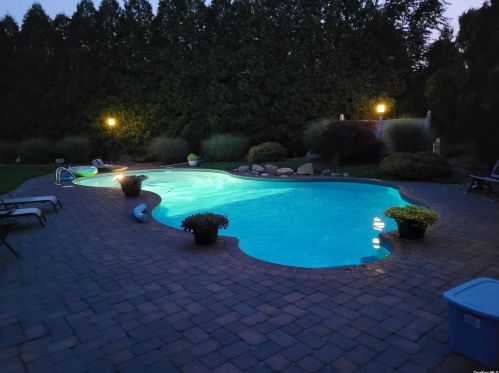 54 Oleeta Rd, Mount Sinai NY  11766-2507 exterior