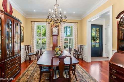 66 Bay Dr, Beaufort SC  29907-1755 exterior