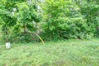2523 Redspire Blvd, Goshen, IN 46526-1562