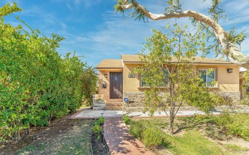 7035 Calhoun Ave, Van Nuys, CA 91405-3212