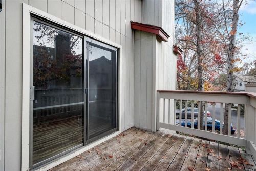 2527 Westberry Dr, Santa Rosa CA 95403-4136 exterior