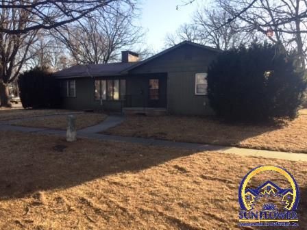 400 Pearl St, Rossville, KS 66533-9781