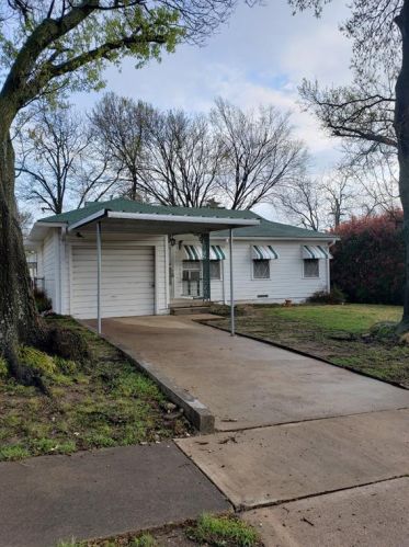 3615 Dutton Dr, Dallas, TX 75211-6104
