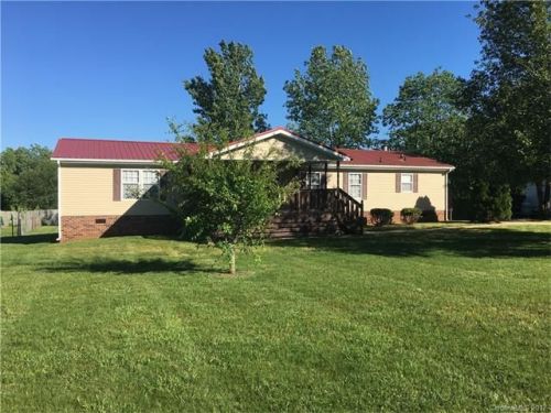121 Buckwheat Dr, Statesville, NC 28625-8251