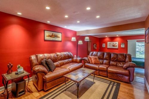 20 B St, Pittsburgh PA 15235-3938 exterior