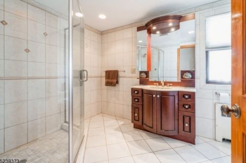 716 Avenue C, Bayonne NJ  07002-2542 exterior