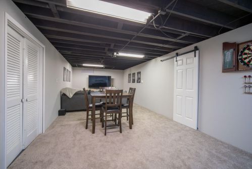 3265 93rd St, Milwaukee WI  53222-3510 exterior