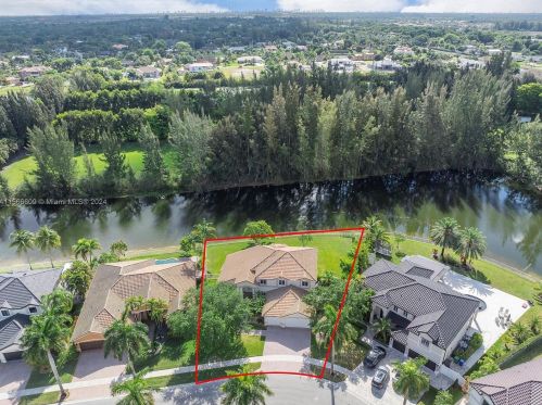 3761 144th Ave, Hollywood FL  33027-3785 exterior