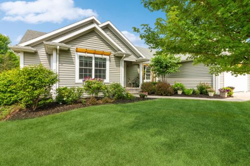 742 Andria Dr, Lake Geneva WI  53147-4745 exterior