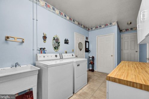 32 Beechwood Dr, Charnita PA  17320-9207 exterior