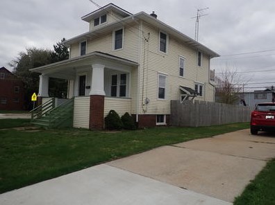 6830 22nd Ave, Kenosha, WI 53143-1224