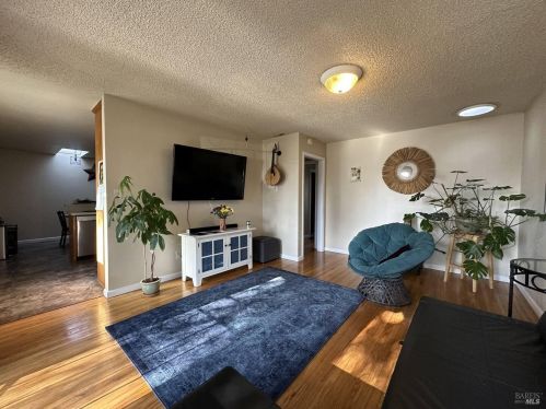 1006 Rutledge Ave, Santa Rosa CA  95404-5510 exterior