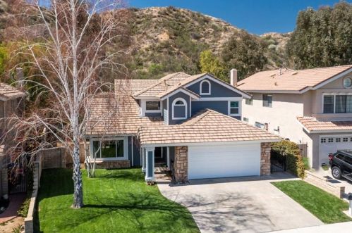 28033 Kenton Ln, Santa Clarita, CA 91350-3923