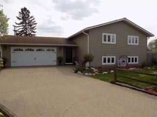 831 Blackhawk Ln, Shaffton, IA 52730-1211