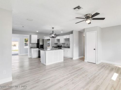 1509 Polynesian Ln, Sebastian FL  32958-6535 exterior