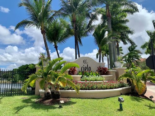 4803 Sawgrass Breeze Dr, West Palm Beach, FL 33418-6791