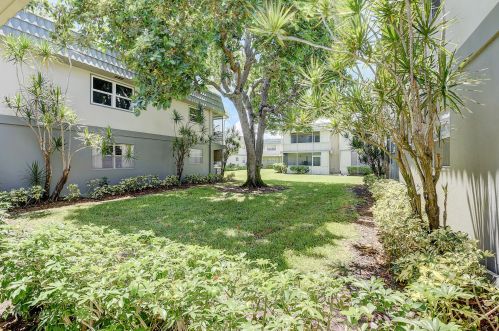 555 Monaco L, Delray Beach, FL 33446-1939